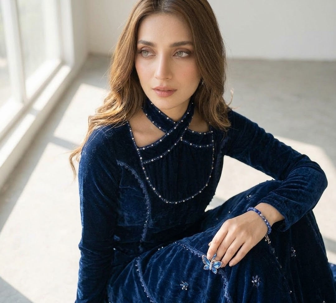 Luxury Velvet Kaftan with Cross Neckline Embroidery | Hand-Embroidered Arabic Winter Party Wear