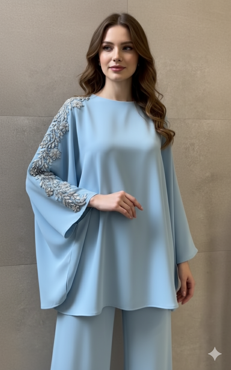 Zweiteiliges Co-Ord Set mit eleganter Blattstickerei