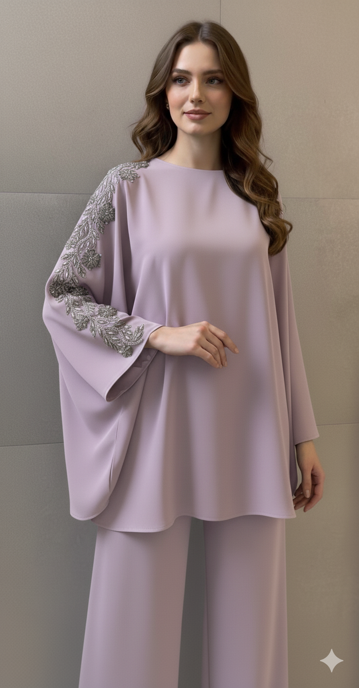 Zweiteiliges Co-Ord Set mit eleganter Blattstickerei