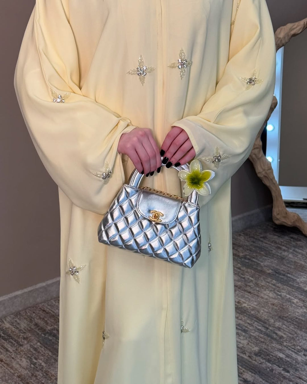 Minimal handbestickte Abaya | Eid Sonderedition