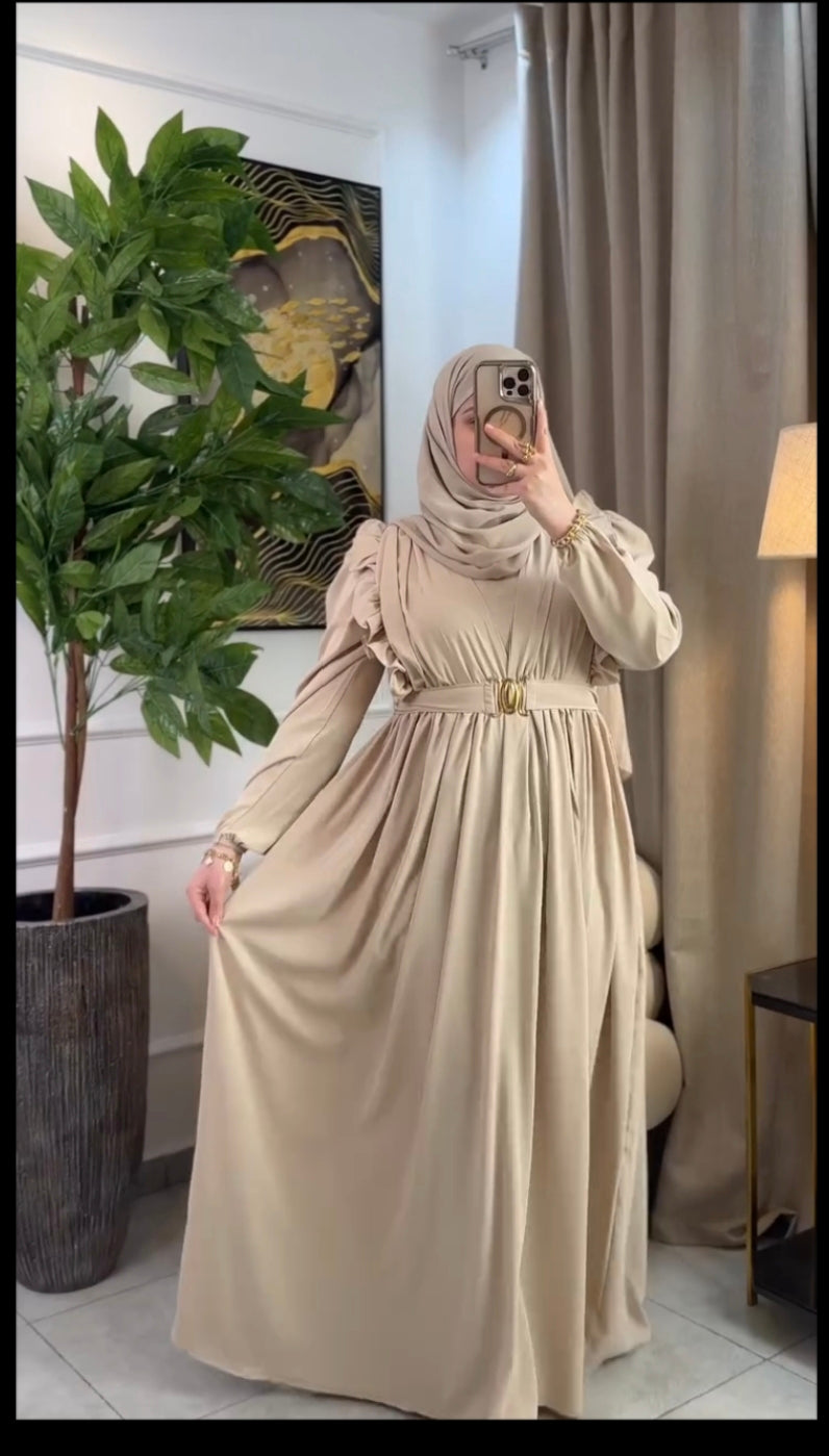 Die goldene Schnallen-Abaya