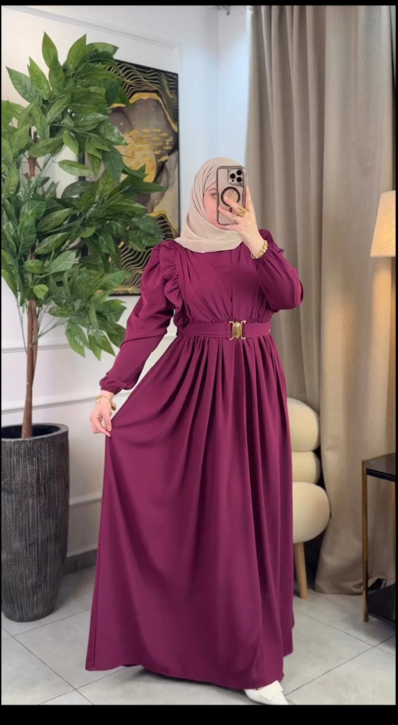 Die goldene Schnallen-Abaya
